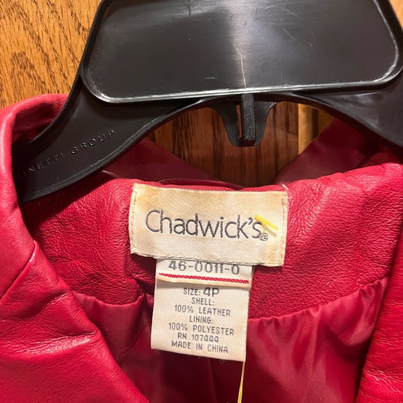 Chadwicks Red Leather Jacket Classic Notched Lapels - Picture 2 of 3